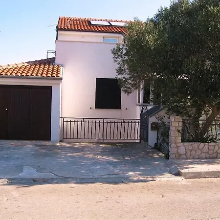 Apartman Mirela *